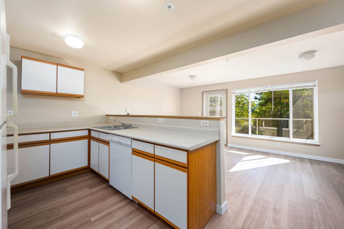 Apartment for rent at 1002 21st St, Bellingham, WA 98225