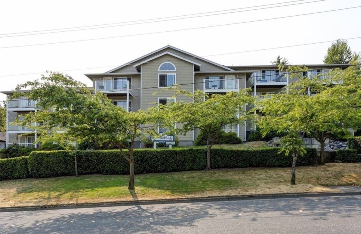 Apartment for rent at 1002 21st St, Bellingham, WA 98225