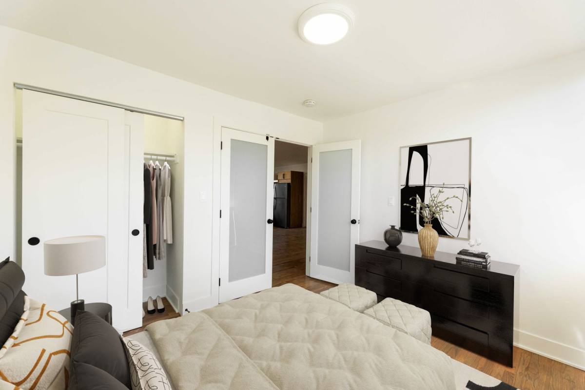 Apartment for rent at 2515 W Jerome St, Chicago, IL 60645