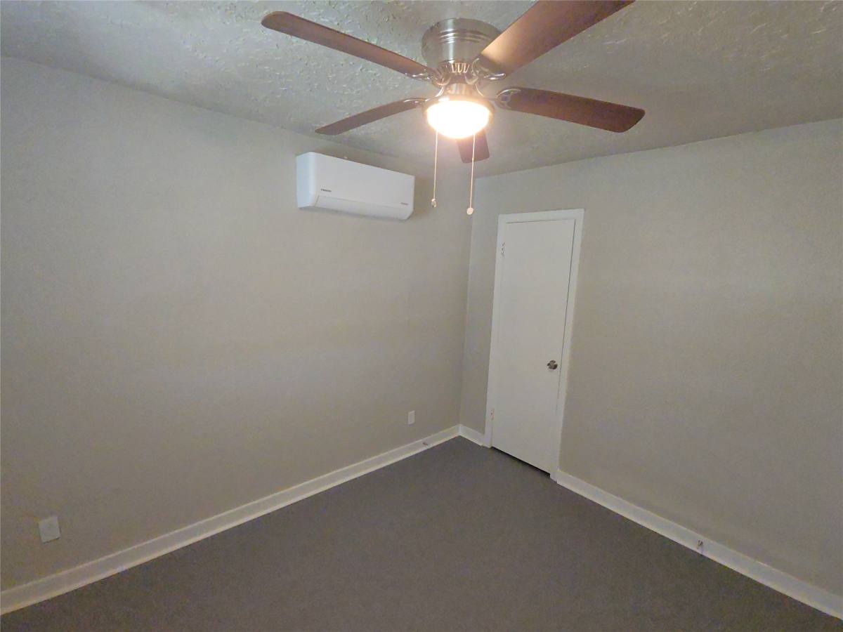 Apartment for rent at 3335 Tuam St #3, Houston, TX 77004