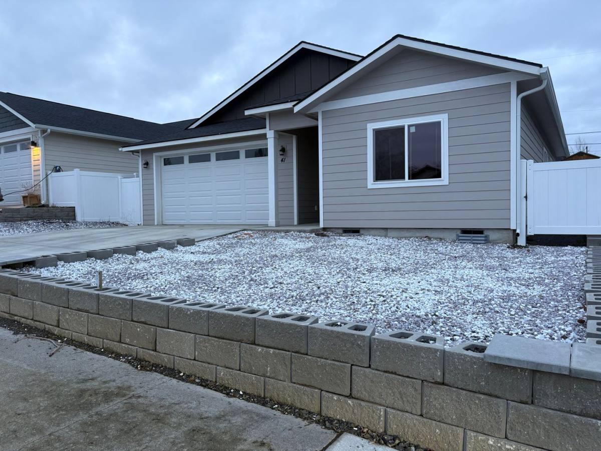 House for rent at 41 S Fir St, Soap Lake, WA 98851