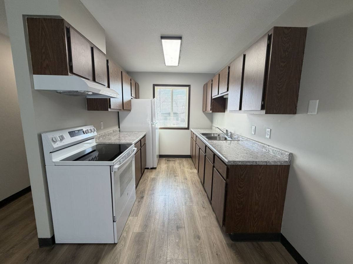 4617 S Baha Ave, Sioux Falls, SD 57106 - Townhouse For Rent - Image 10