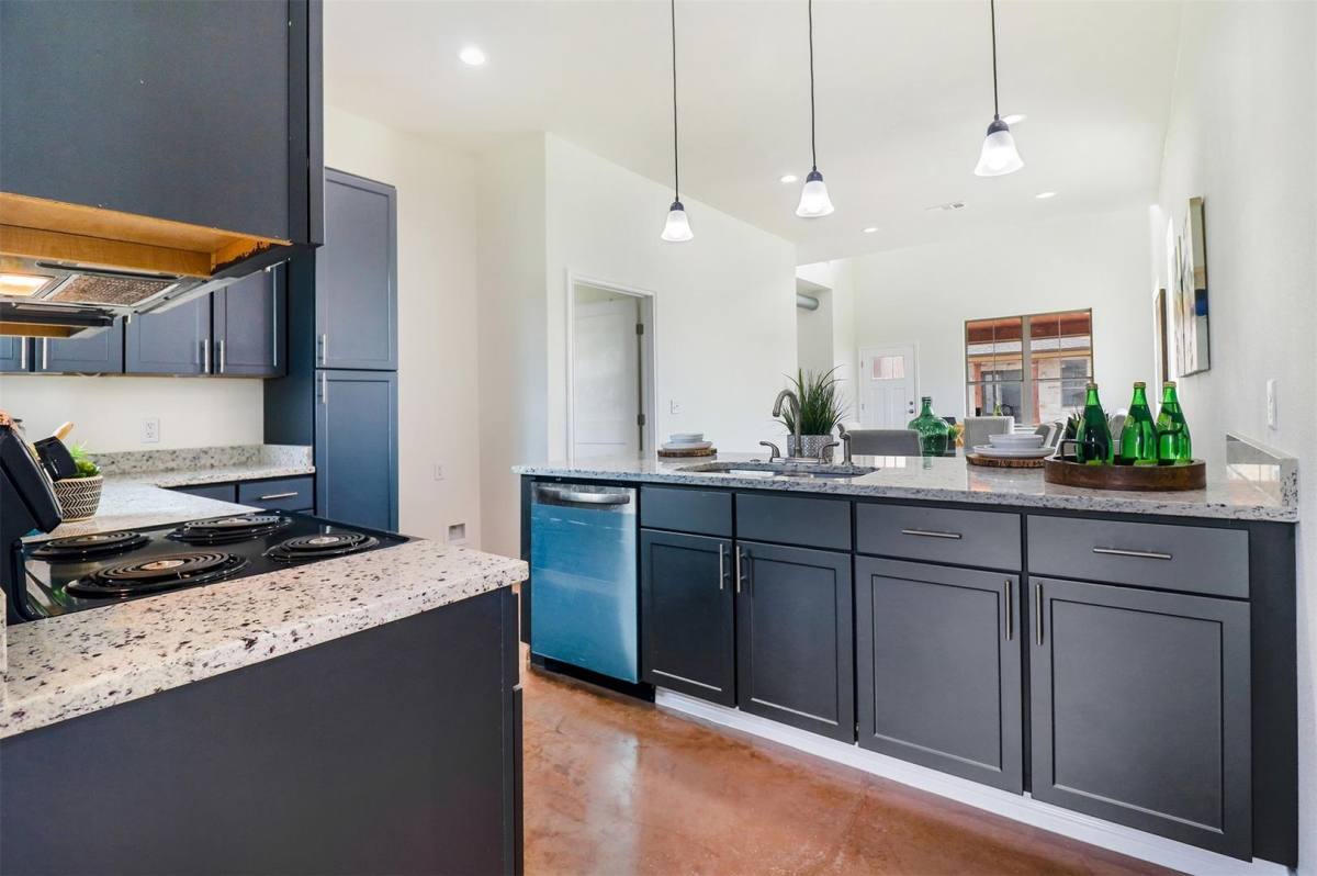 Townhouse for rent at 206 Perch Dr, Quinlan, TX 75474