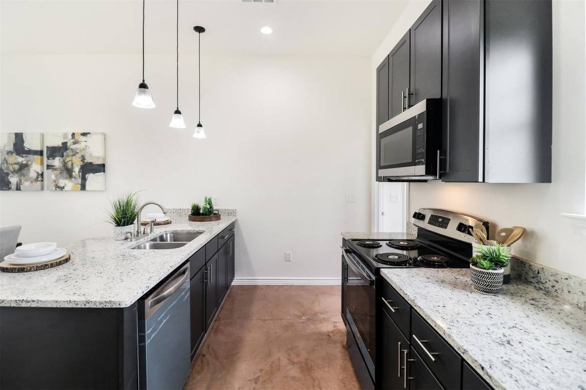Townhouse for rent at 206 Perch Dr, Quinlan, TX 75474
