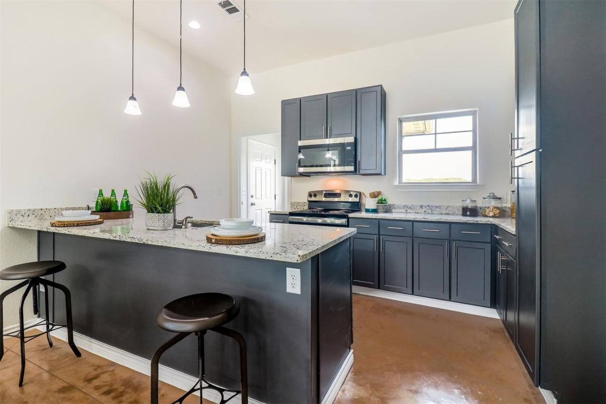 Townhouse for rent at 206 Perch Dr, Quinlan, TX 75474