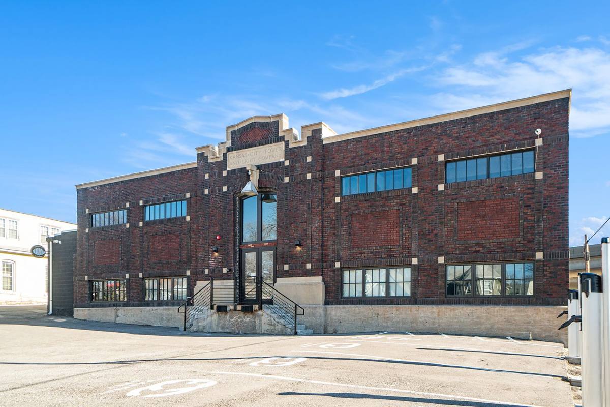 Apartment for rent at 2645 Madison Ave, Kansas City, MO 64108