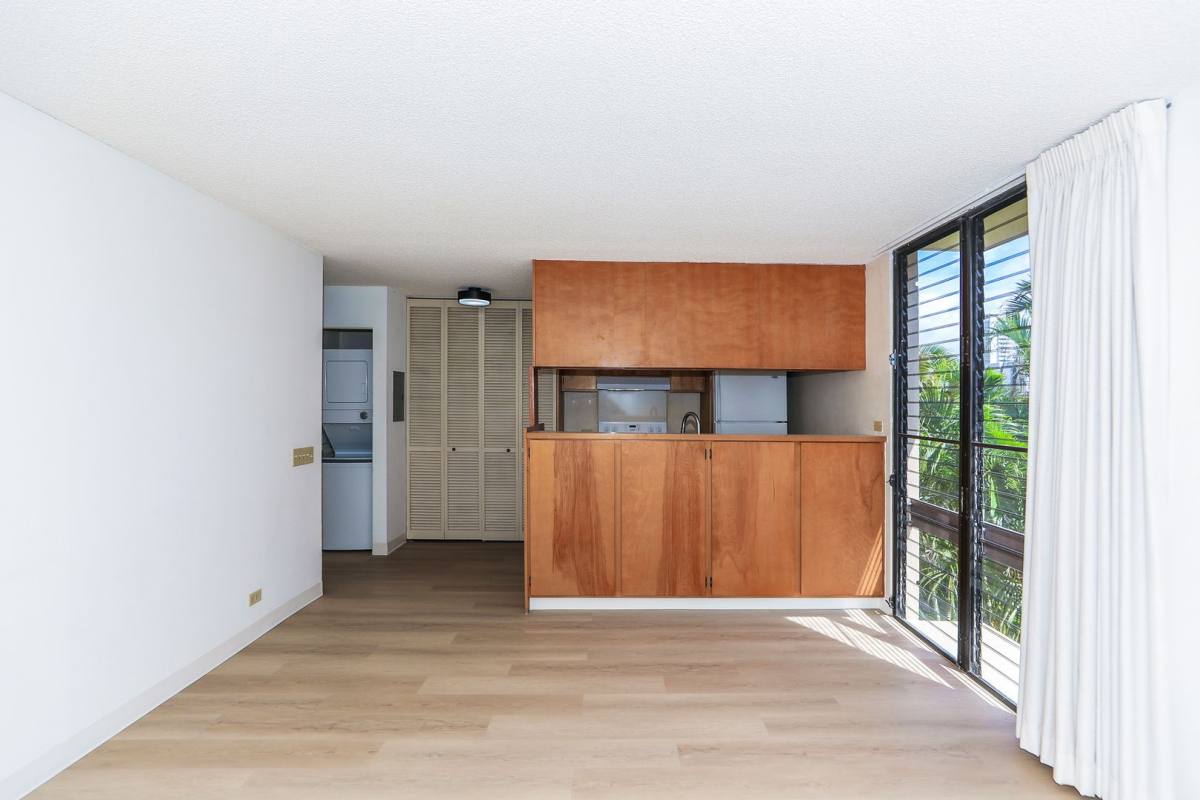 Apartment for rent at 1441 Piikoi St, Honolulu, HI 96822