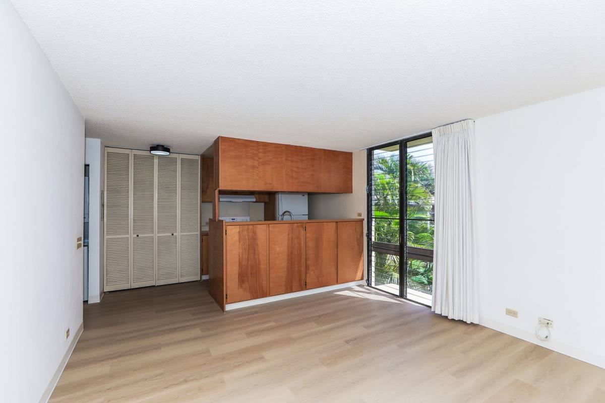 Apartment for rent at 1441 Piikoi St, Honolulu, HI 96822