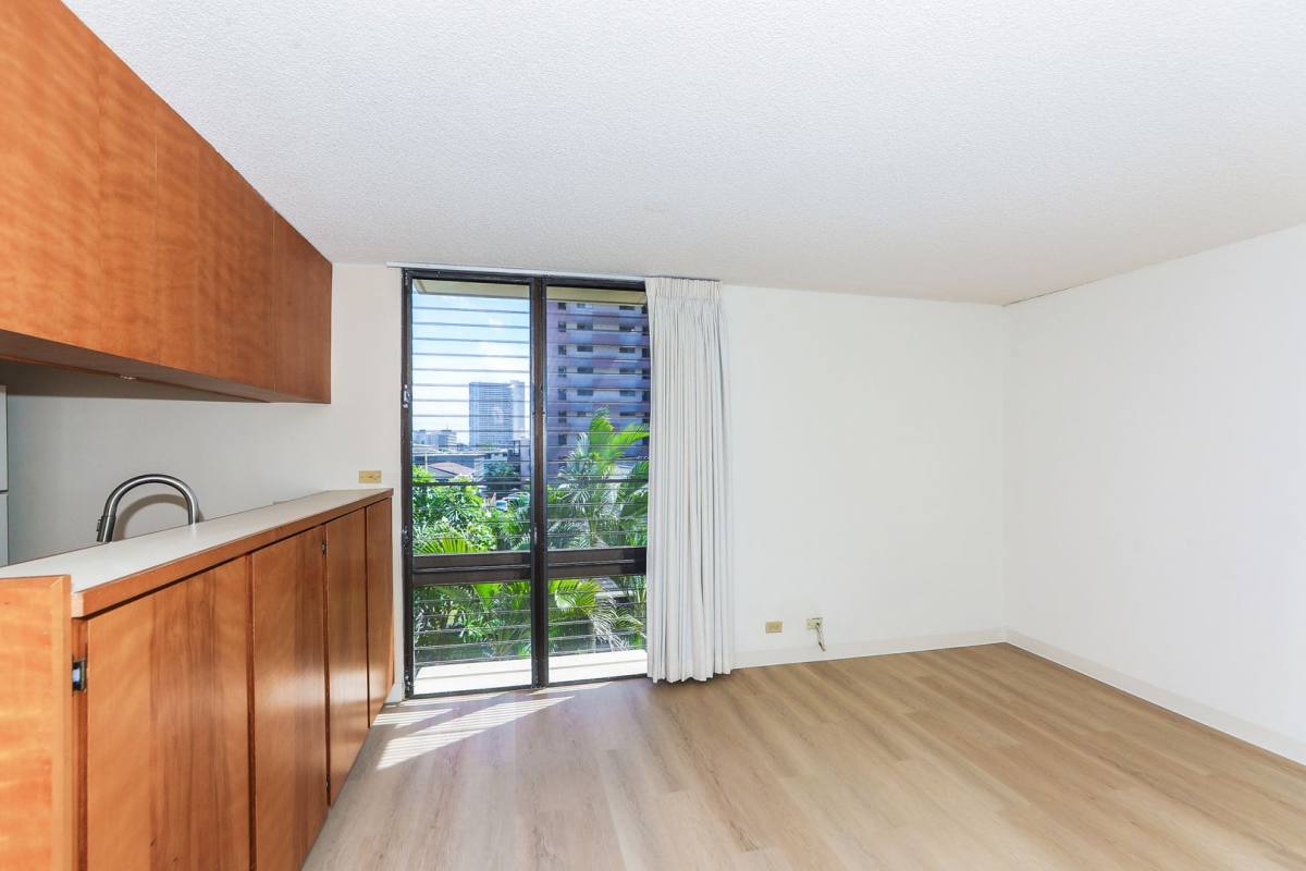 Apartment for rent at 1441 Piikoi St, Honolulu, HI 96822