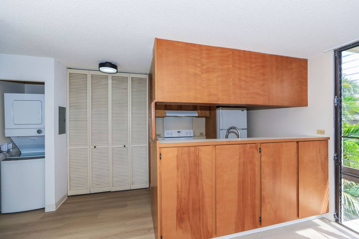 Apartment for rent at 1441 Piikoi St, Honolulu, HI 96822