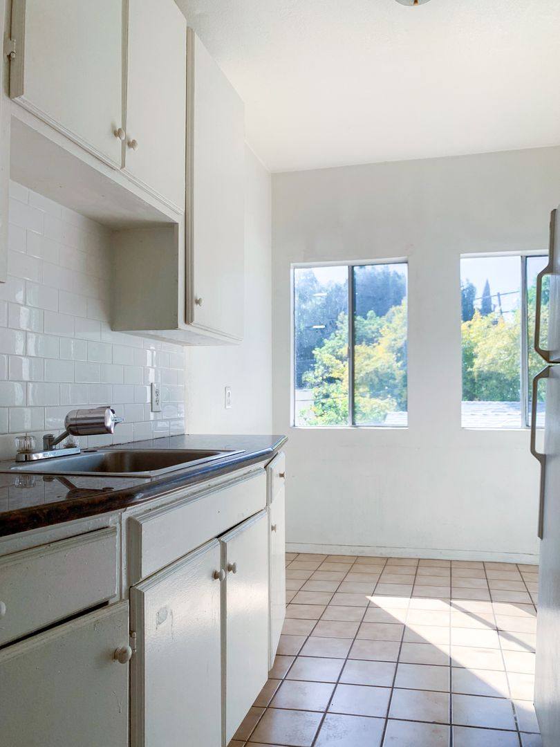 Apartment for rent at 821 N Vendome St, Los Angeles, CA 90026