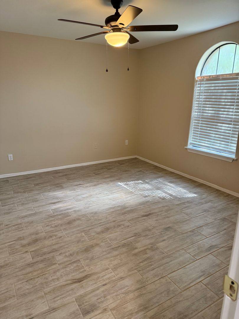 Apartment for rent at 2107 Kimberly Lane, Edinburg, TX 78539