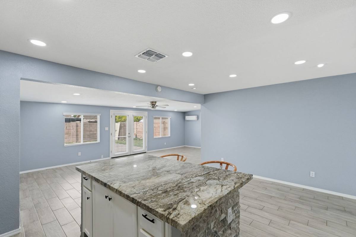 House for rent at 2934 N 79th Lane, Phoenix, AZ 85033