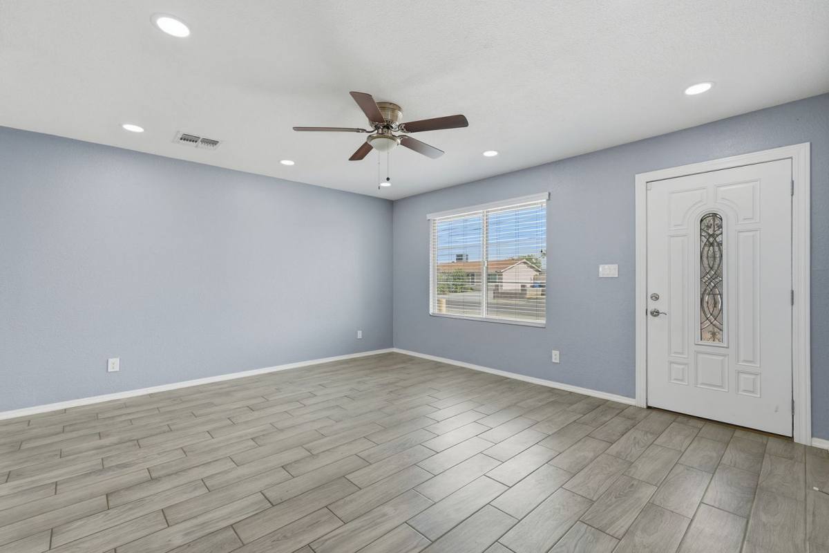 House for rent at 2934 N 79th Lane, Phoenix, AZ 85033
