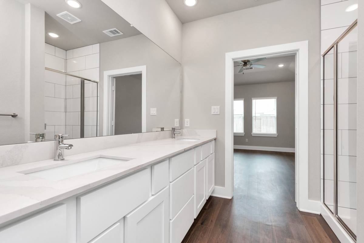 Apartment for rent at 10622 Cascade Creek Dr, Rosharon, TX 77583