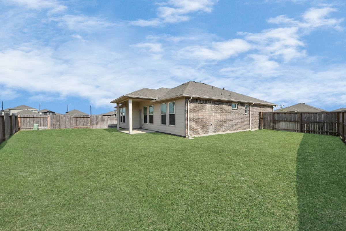 Apartment for rent at 10622 Cascade Creek Dr, Rosharon, TX 77583