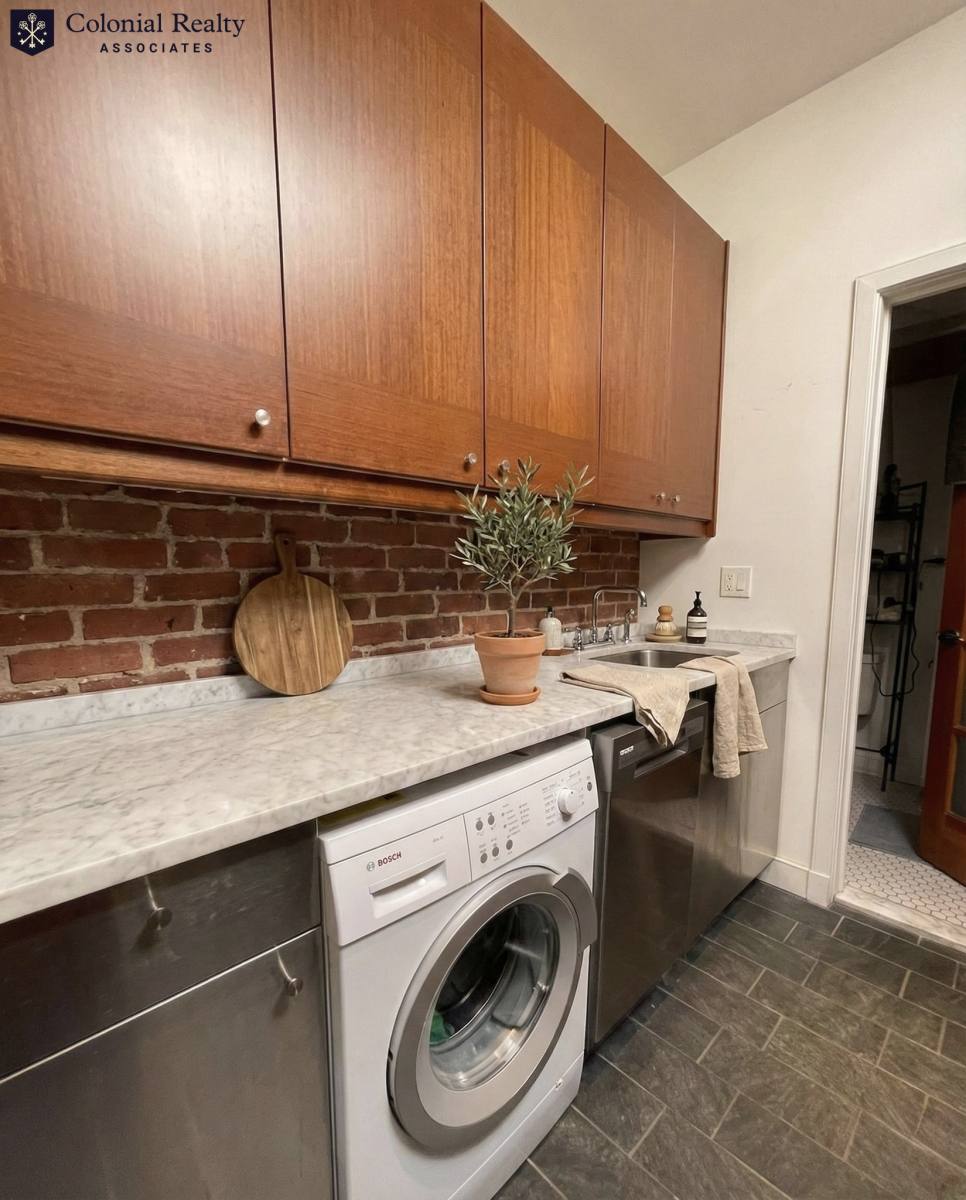 Apartment for rent at 849 Beacon St #2, Brookline, MA 02446