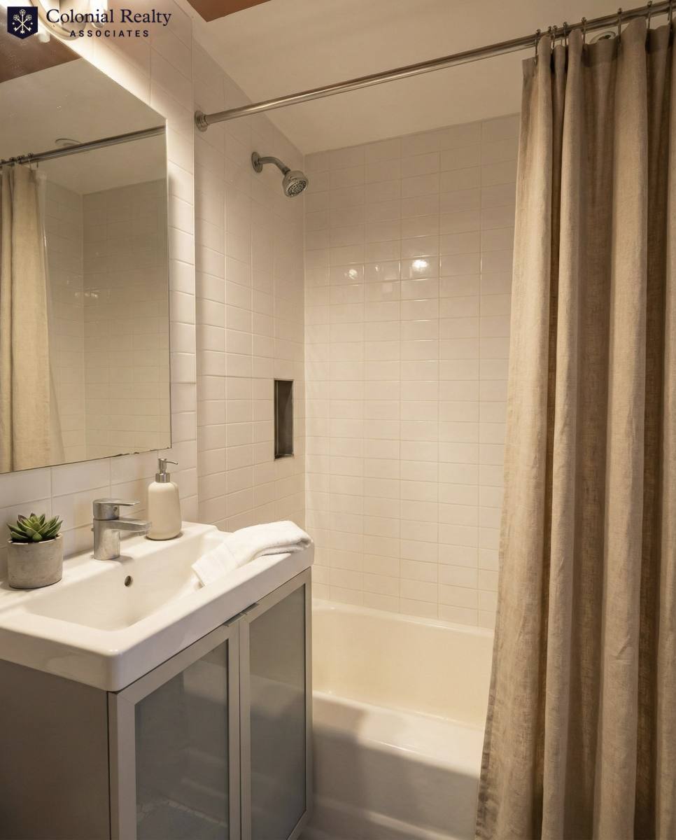 Apartment for rent at 849 Beacon St #2, Brookline, MA 02446