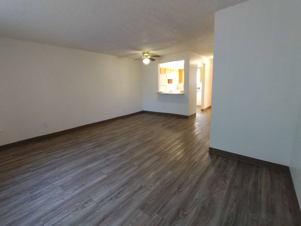 Townhouse for rent at 1355 NW 2nd St, McMinnville, OR 97128