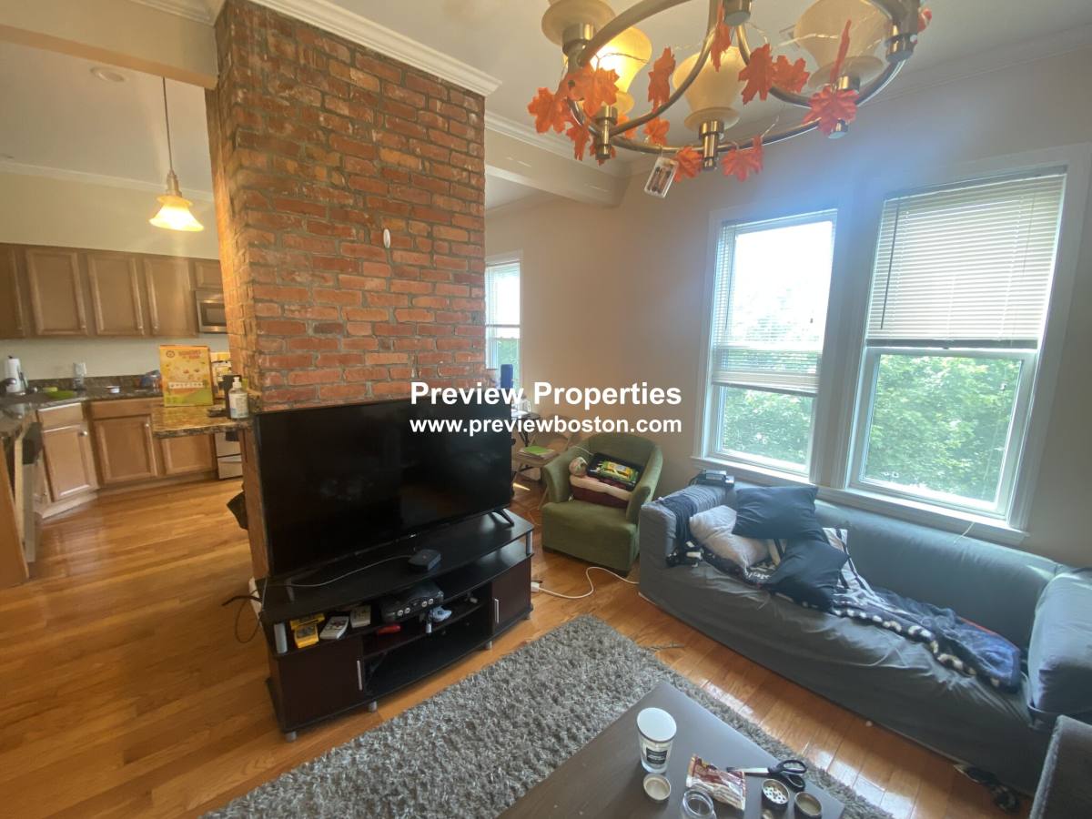 Apartment for rent at 30 Circuit St #3P, Boston, MA 02118