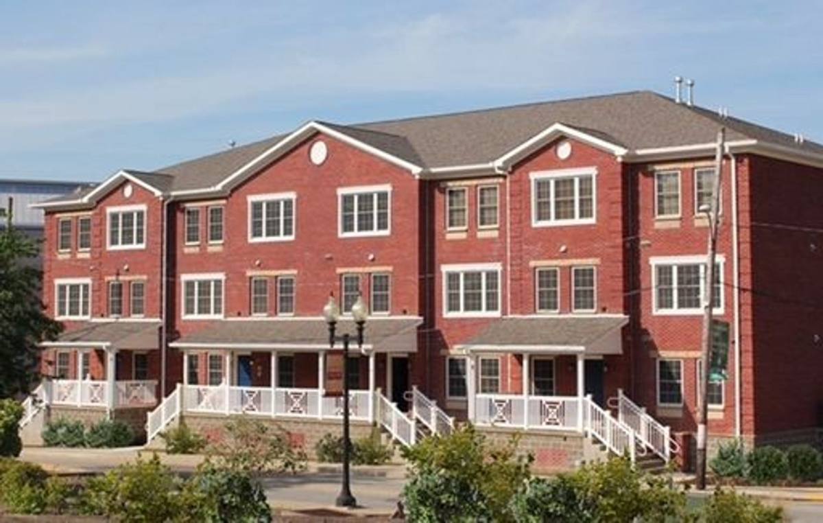 Apartment for rent at 112 College Ave, Greensburg, PA 15601