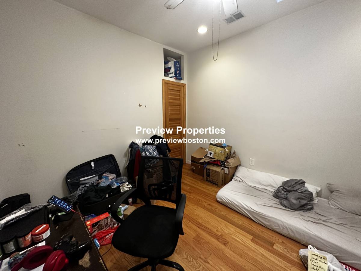 Apartment for rent at 10 Moreland #2P, Boston, MA 02118