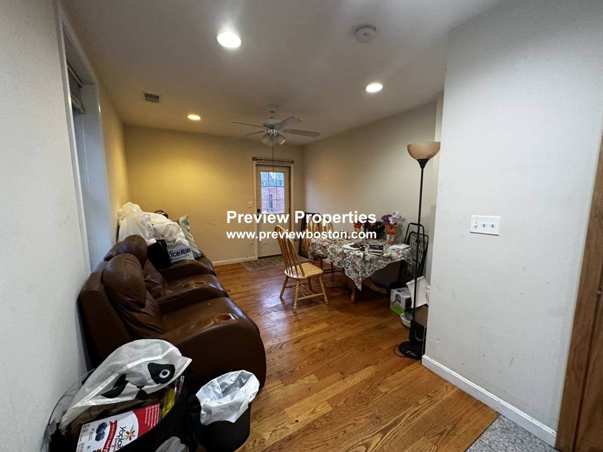 Apartment for rent at 10 Moreland #2P, Boston, MA 02118