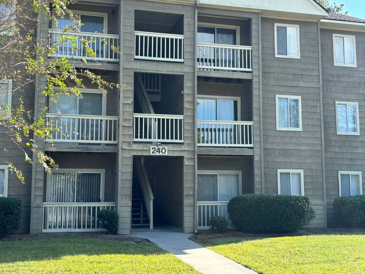 Condo for rent at 240-E Myrtle Greens Dr, Conway, SC 29526