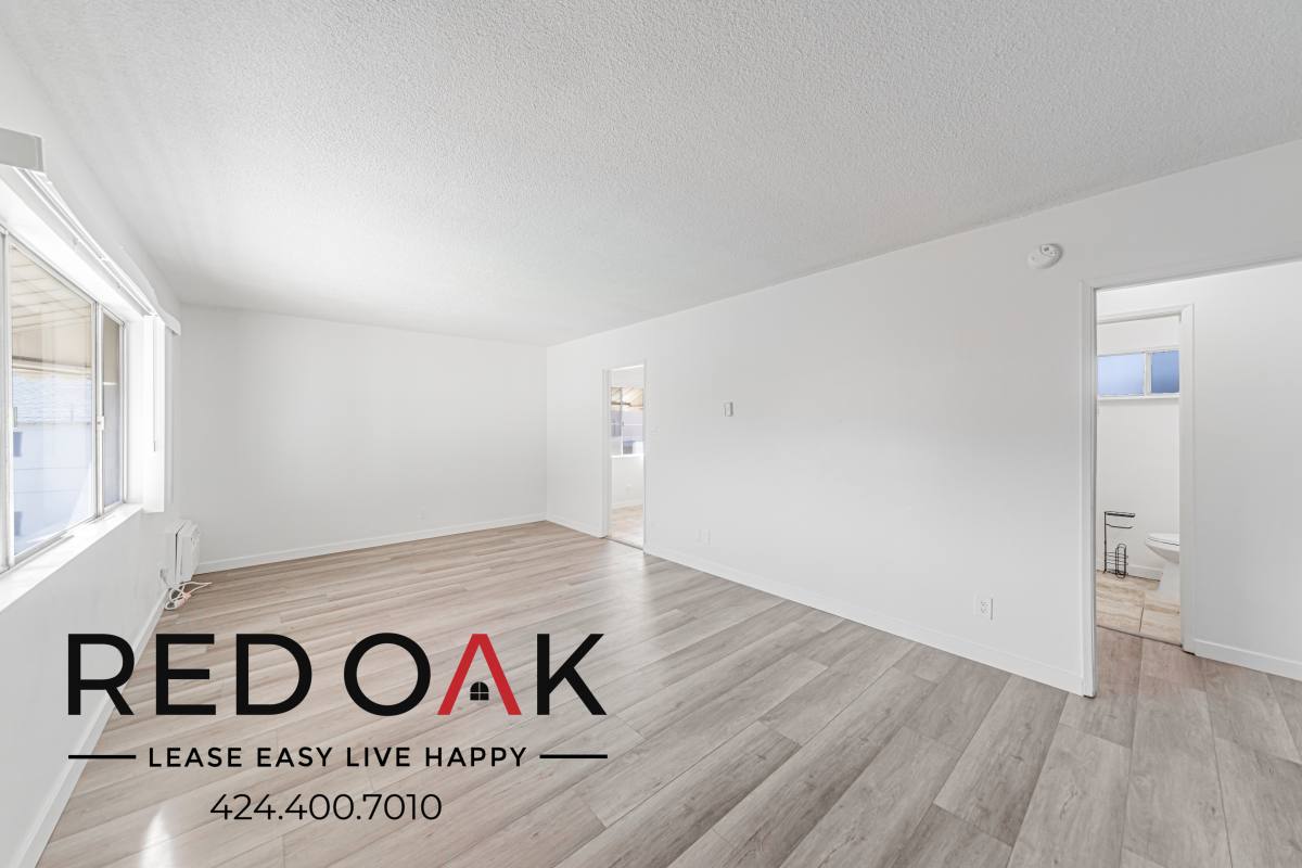 Condo for rent at 8720 Owensmouth Ave #9, Canoga Park, CA 91304