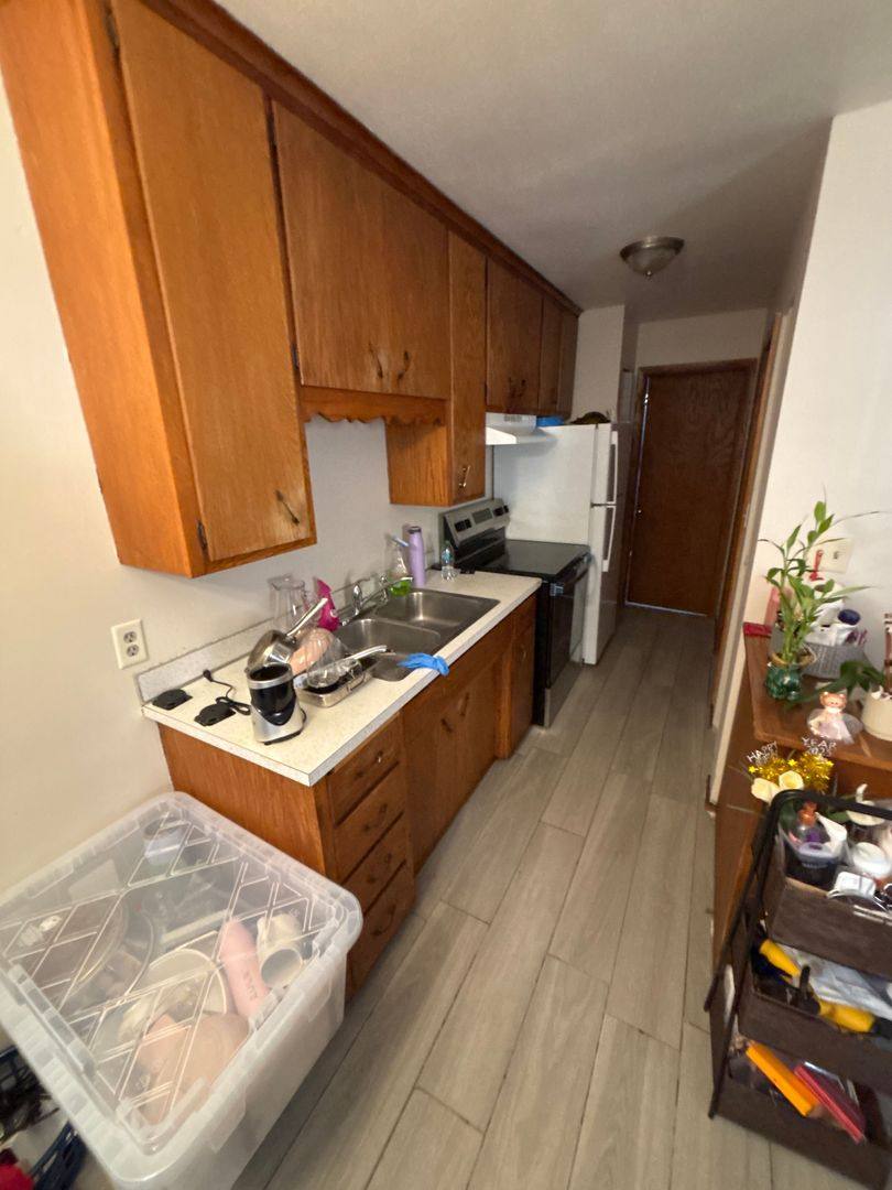Apartment for rent at 595 Victoria St N, Saint Paul, MN 55104