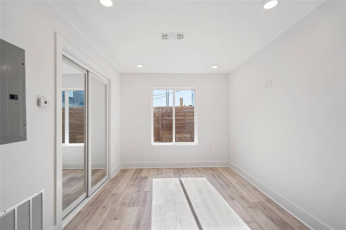 Apartment for rent at 5015 San Jacinto, Dallas, TX 75206