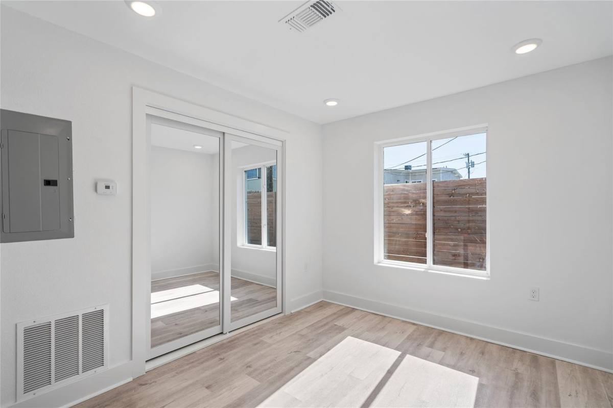 Apartment for rent at 5015 San Jacinto, Dallas, TX 75206