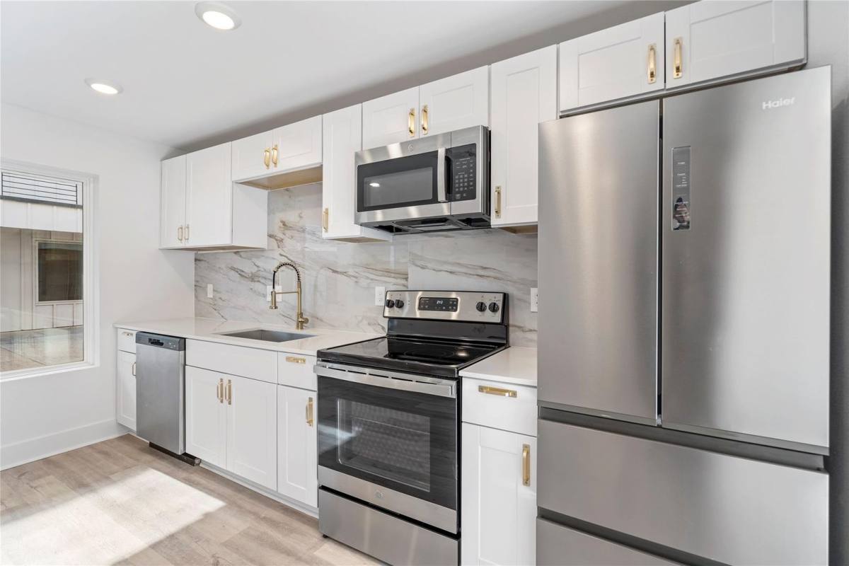 Apartment for rent at 5015 San Jacinto, Dallas, TX 75206