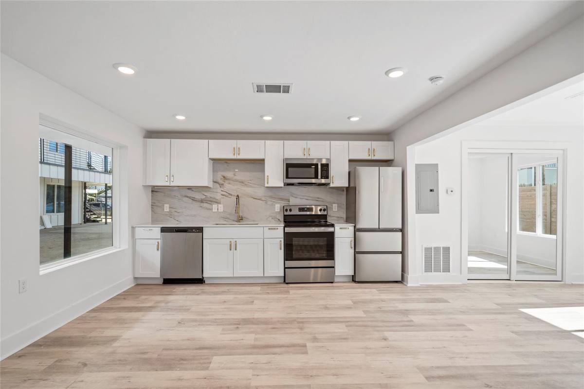 Apartment for rent at 5015 San Jacinto, Dallas, TX 75206