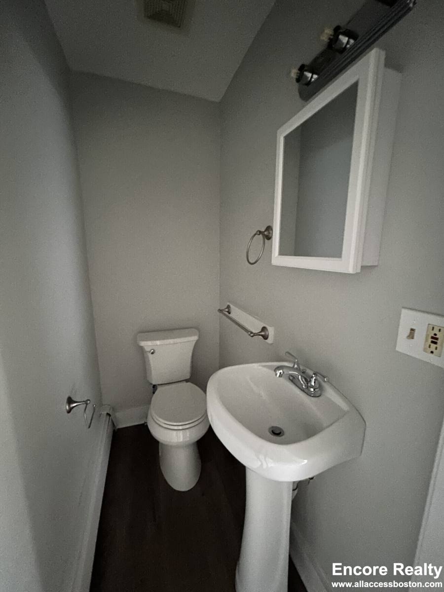 Apartment for rent at 6 Swetts Court, Watertown, MA 02472