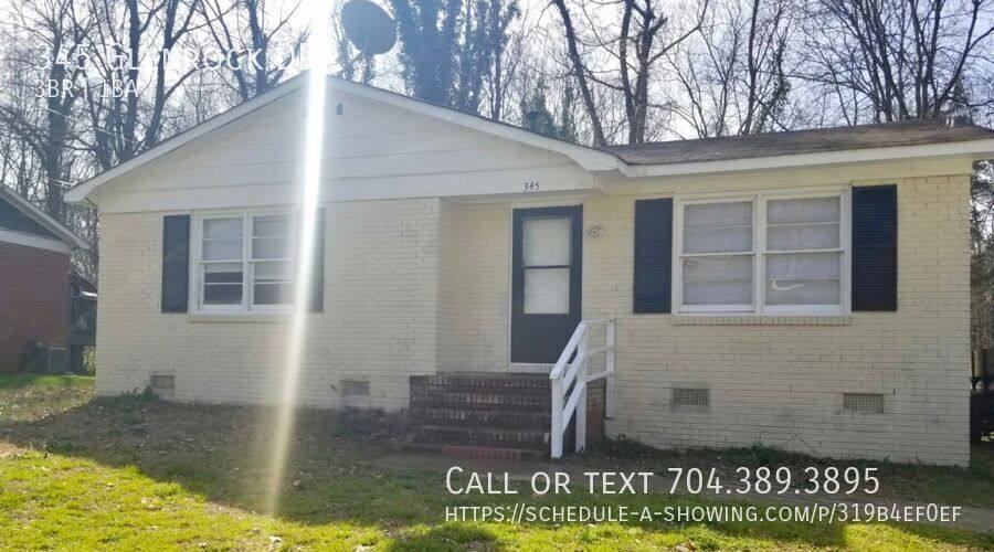 House for rent at 345 Glenrock Dr, Charlotte, NC 28217