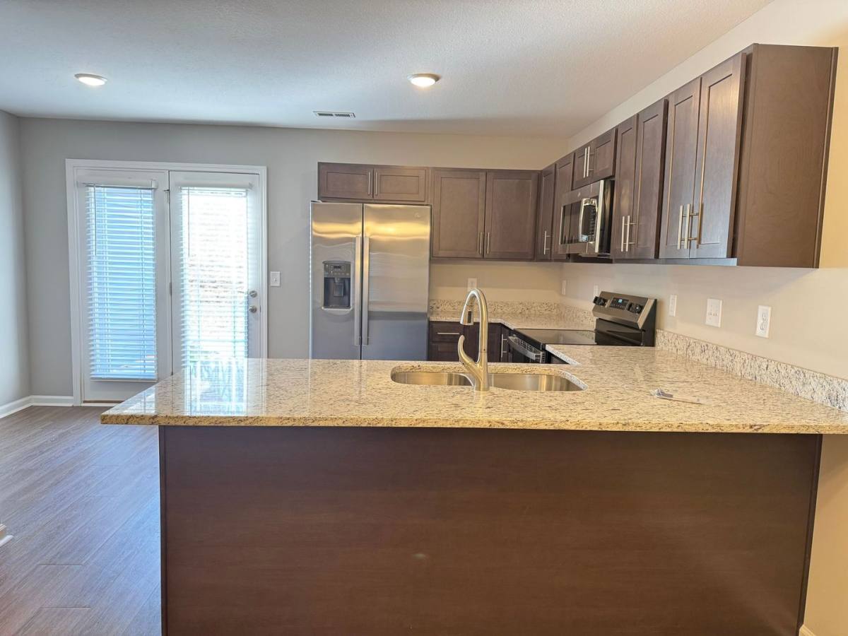 Townhouse for rent at 118 Davis Ridge Lane, Clarksville, TN 37040