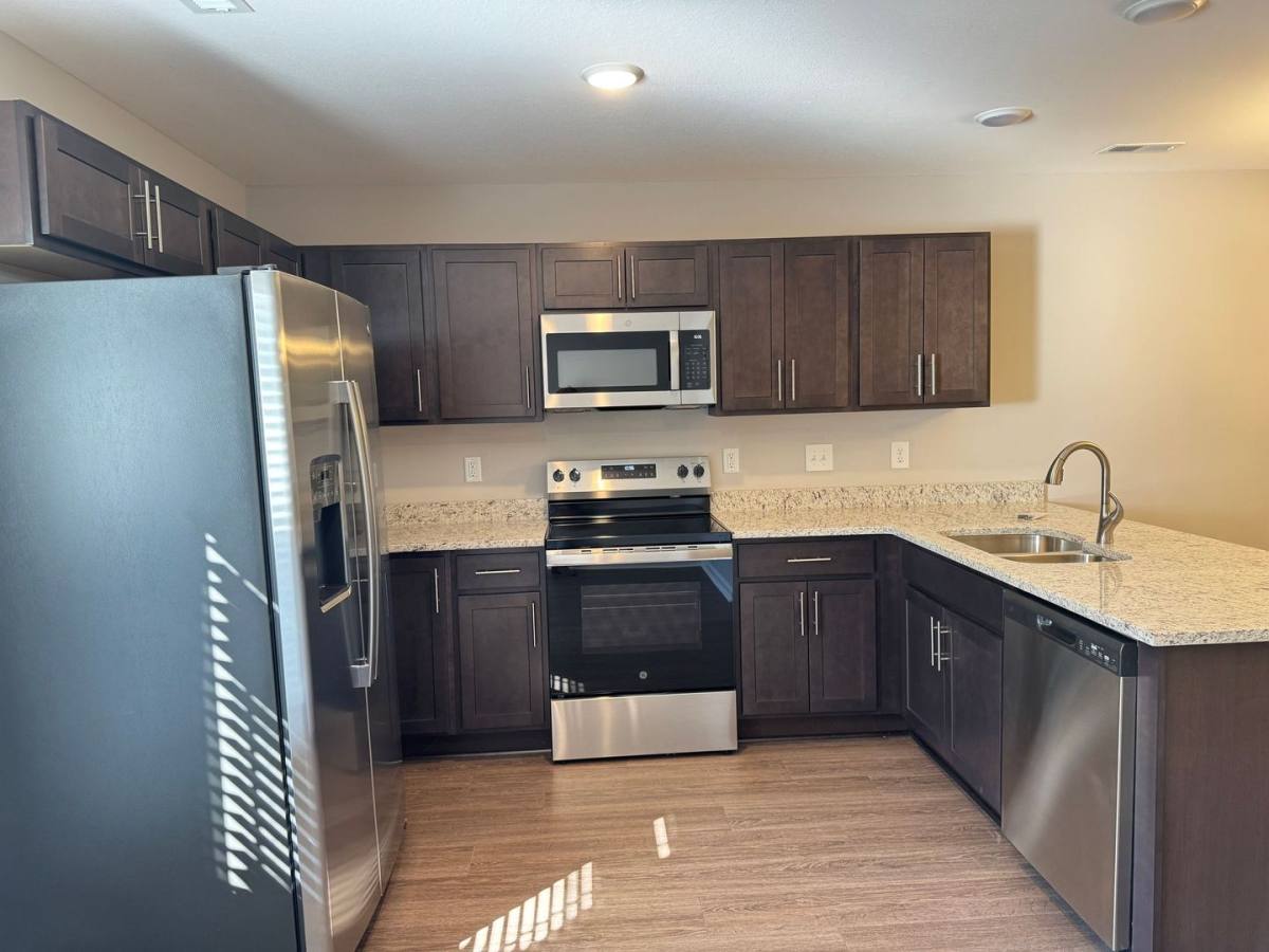 Townhouse for rent at 118 Davis Ridge Lane, Clarksville, TN 37040