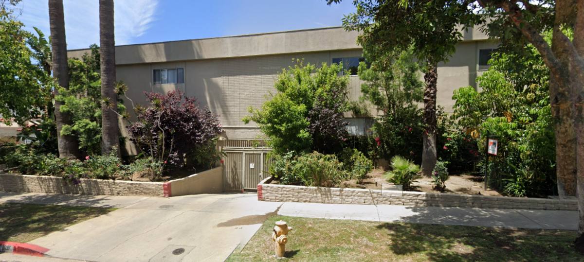 Apartment for rent at 1031-1035 N Harper Ave, Los Angeles, CA 90046