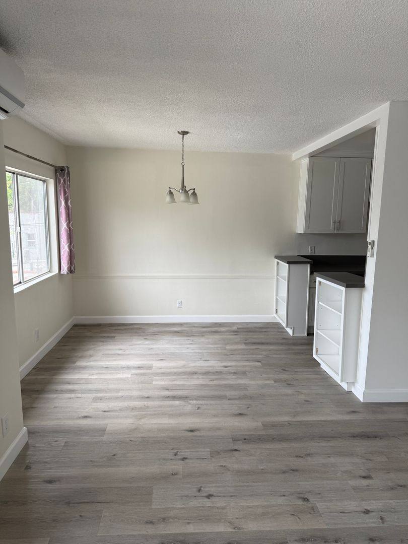 Apartment for rent at 1031-1035 N Harper Ave, Los Angeles, CA 90046