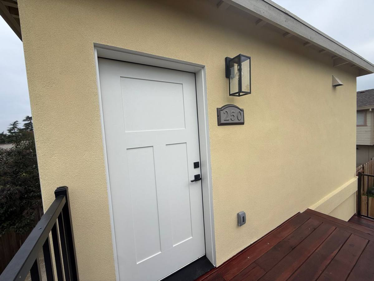 Apartment for rent at 250 Camellia Way, Galt, CA 95632