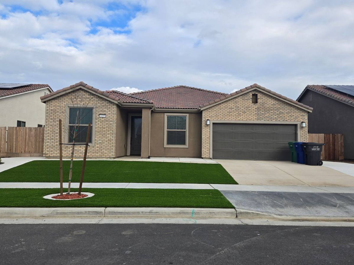 House for rent at 1455 N Frontier St, Hanford, CA 93230