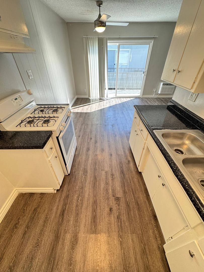 Apartment for rent at 21827 Lanark St, Canoga Park, CA 91304