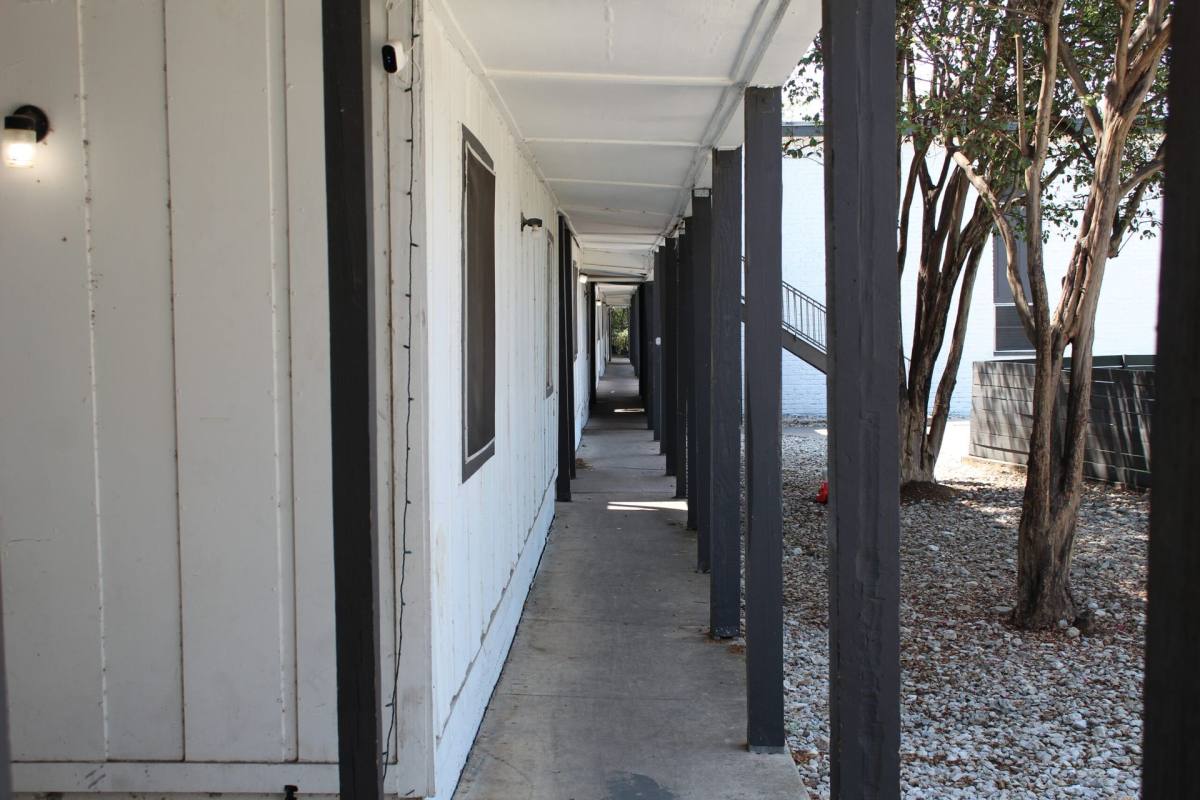 Apartment for rent at 6103 Manor Rd, Austin, TX 78723