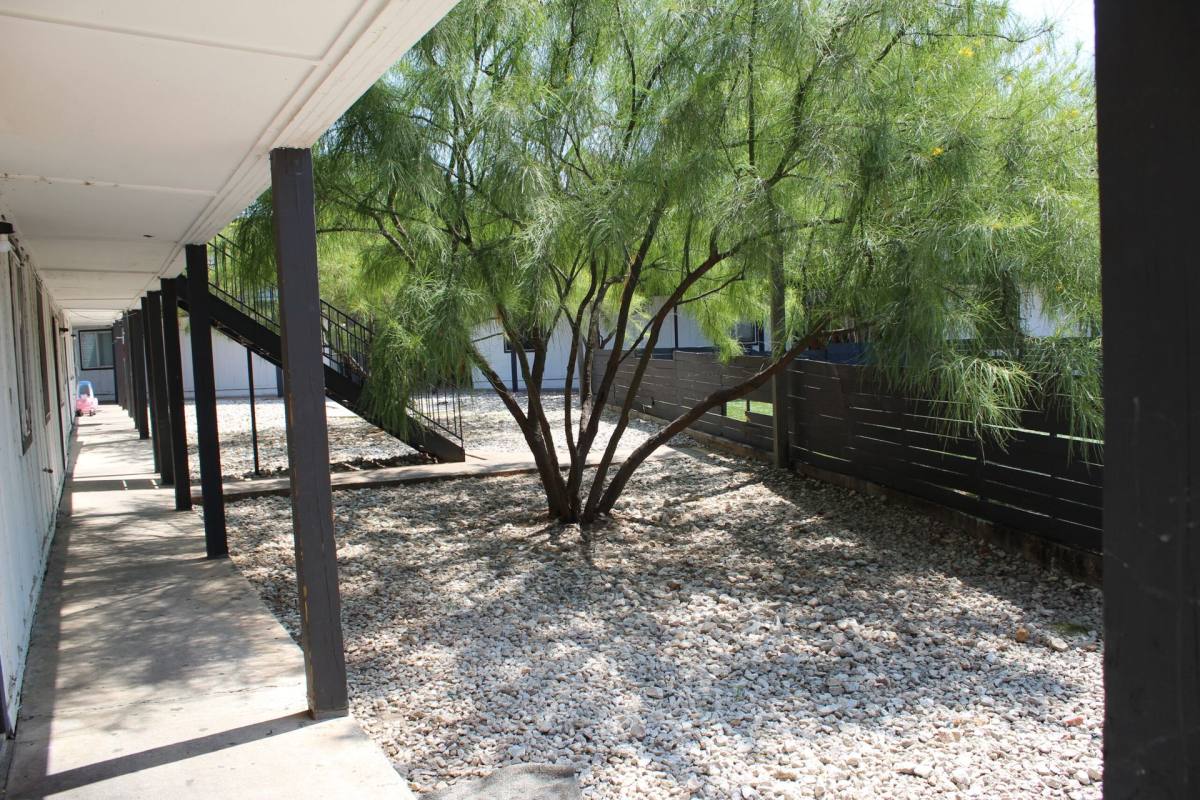 Apartment for rent at 6103 Manor Rd, Austin, TX 78723