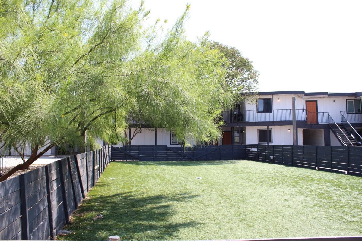 Apartment for rent at 6103 Manor Rd, Austin, TX 78723