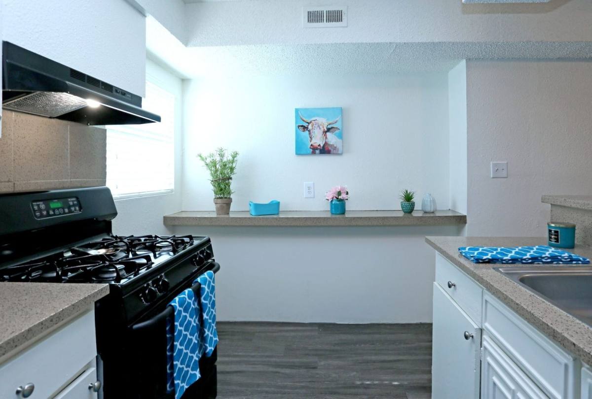 Apartment for rent at 6103 Manor Rd, Austin, TX 78723