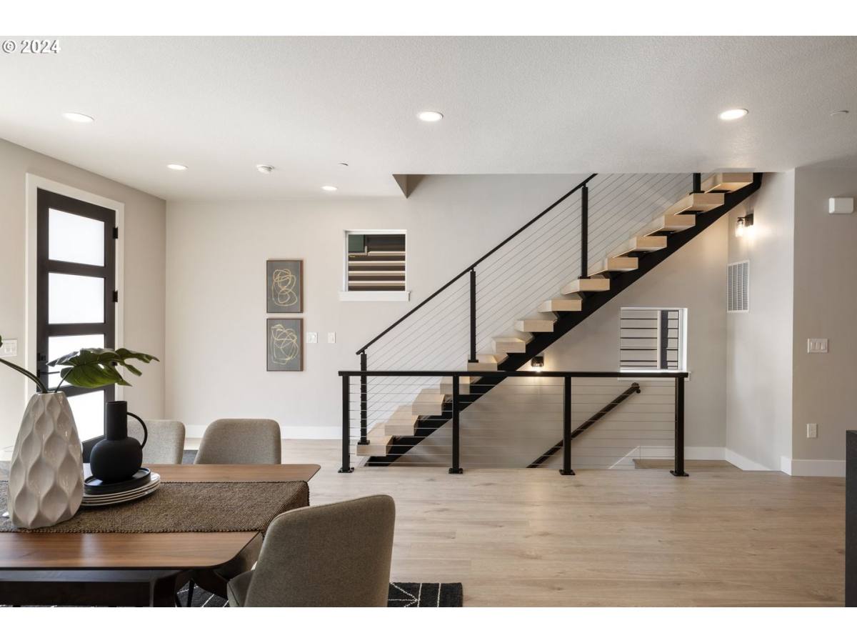 Apartment for rent at 617 & 623 SW Lobelia St, Portland, OR 97219