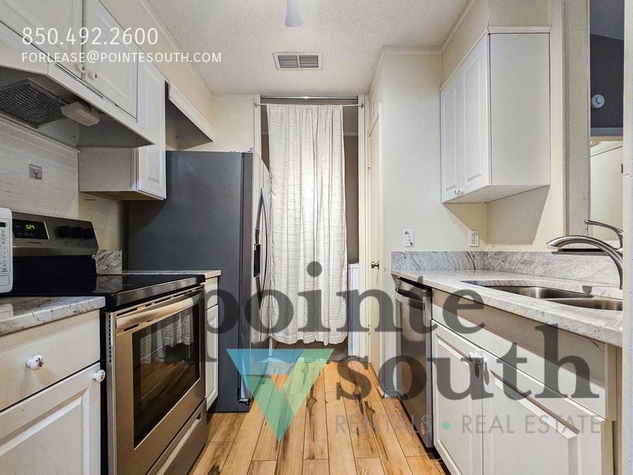 Townhouse for rent at 601 E Burgess Rd #E4, Pensacola, FL 32504