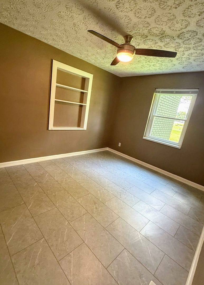 House for rent at 8079 W 3rd St, New Lebanon, OH 45345